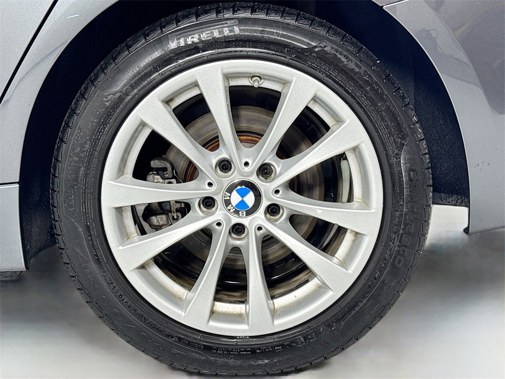 Used 2018 BMW 320i xDrive Sedan image 10