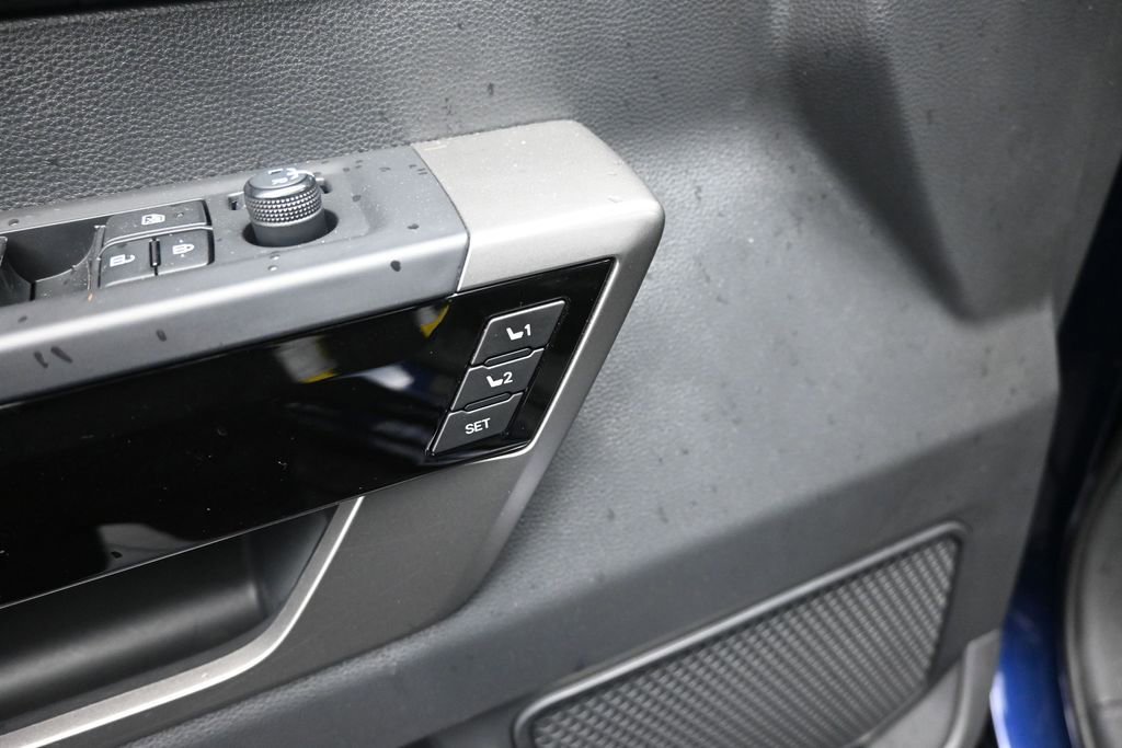 Used 2024 Toyota Tundra Limited AWD/4WD image 18