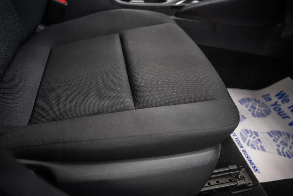 Used 2023 Toyota Corolla LE FWD image 31