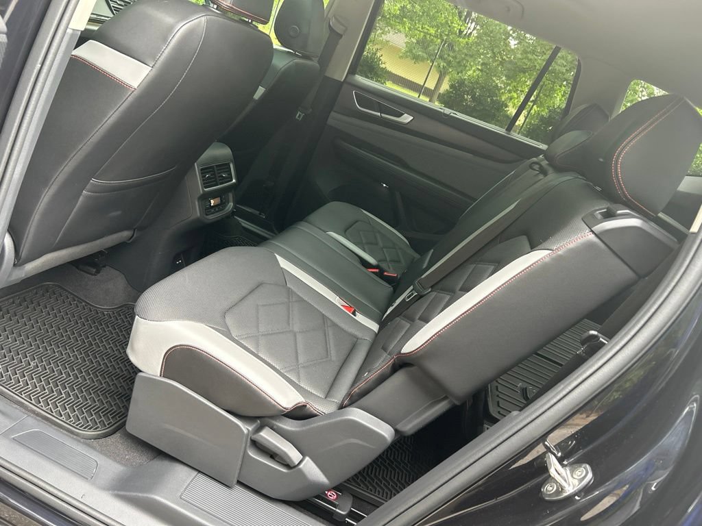 Used 2024 Volkswagen Atlas Peak Edition SE AWD/4WD image 28