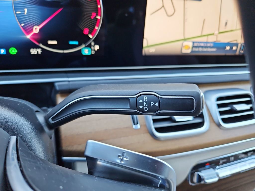 Used 2024 Mercedes-Benz GLS 450 4MATIC image 17