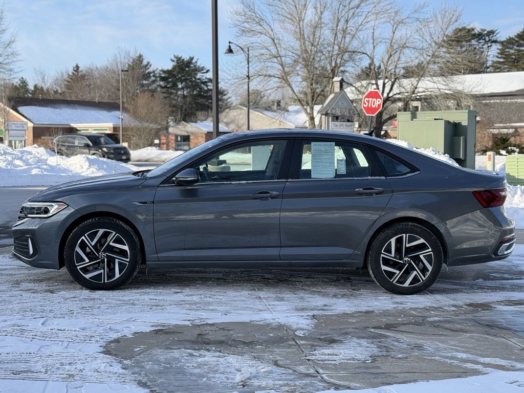 Used 2023 Volkswagen Jetta SEL image 16
