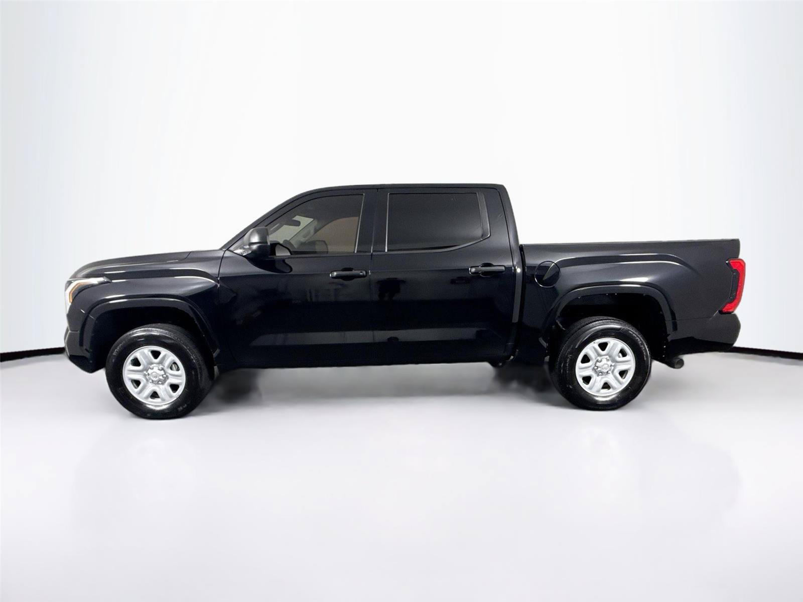 Used 2024 Toyota Tundra SR AWD/4WD image 13