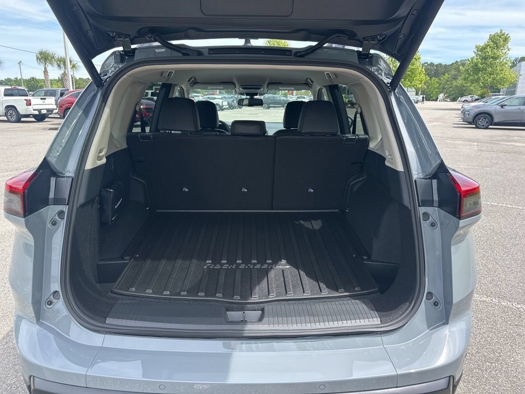 New 2026 Nissan Rogue SV AWD/4WD image 23