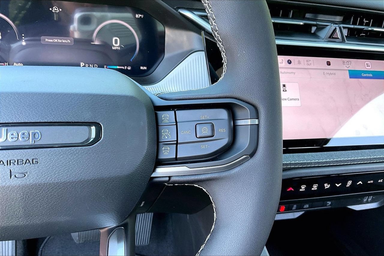New 2026 Jeep Cherokee Laredo AWD/4WD image 26