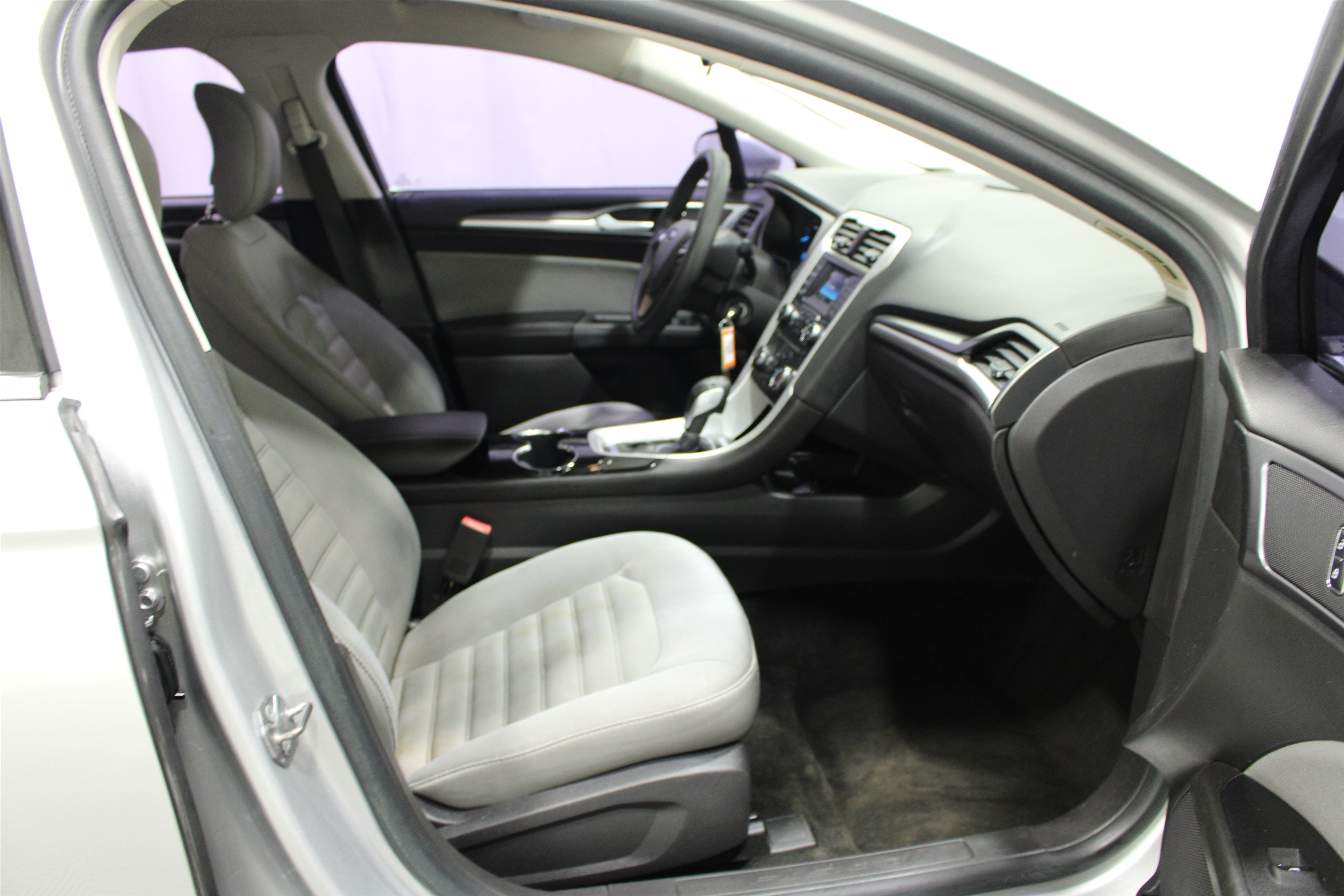 Used 2014 Ford Fusion S FWD image 20