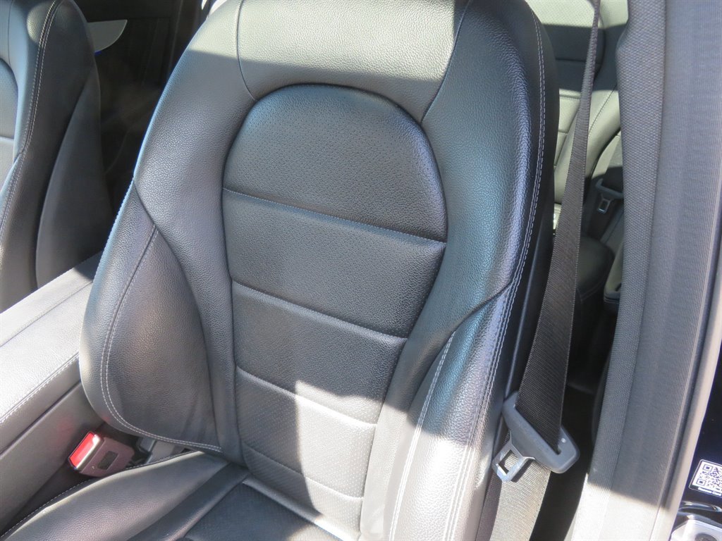 Used 2021 Mercedes-Benz GLC 300 image 12