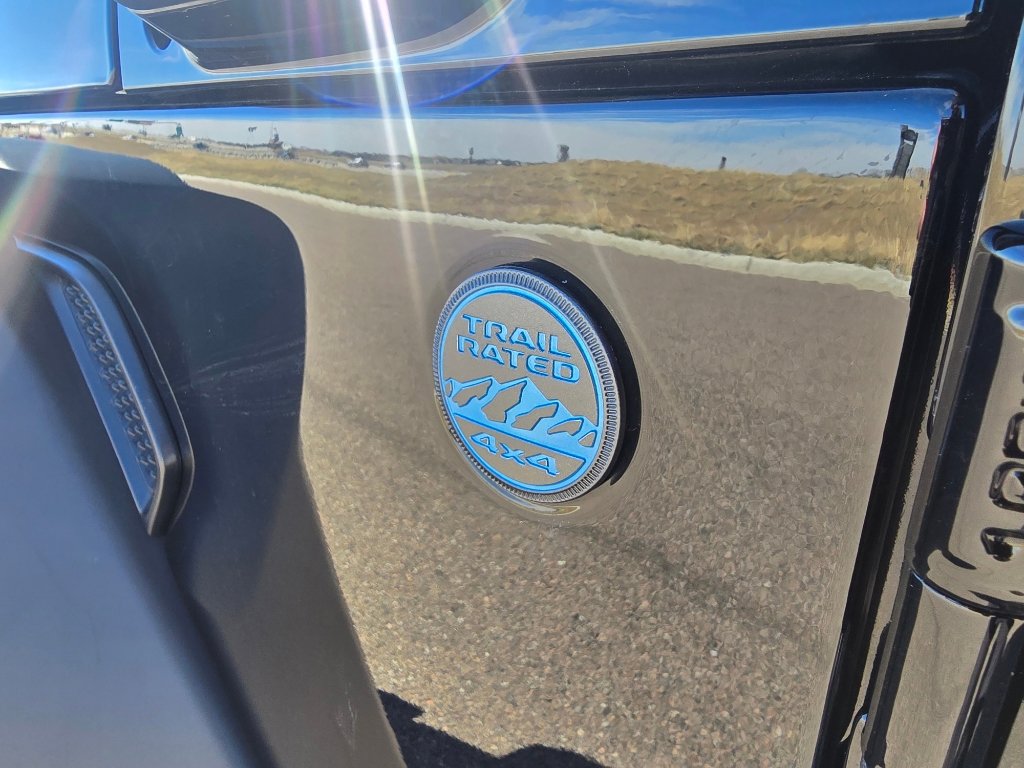 Used 2025 Jeep Wrangler Willys image 11