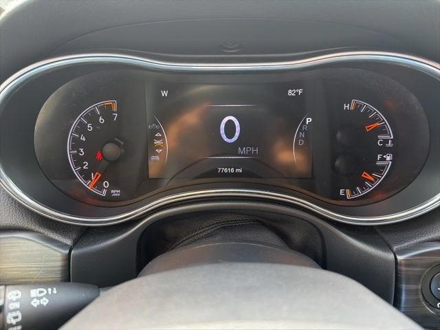 Used 2021 Jeep Grand Cherokee Laredo AWD/4WD image 33