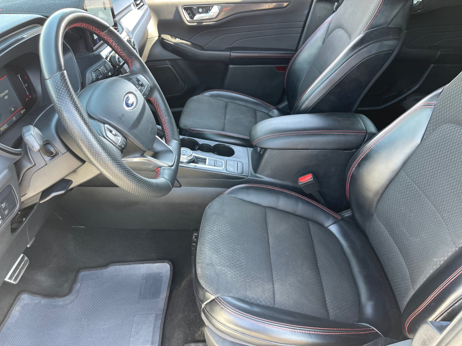 Used 2023 Ford Escape ST-Line AWD/4WD image 14