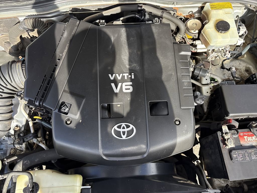 Used 2004 Toyota 4Runner Limited image 26