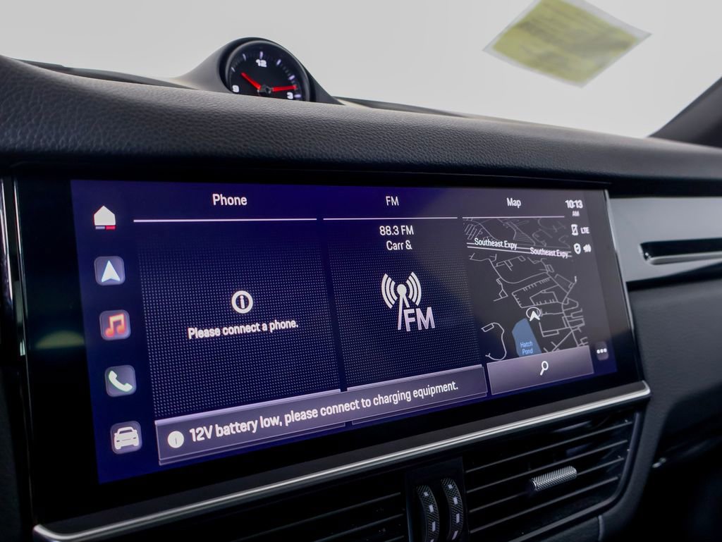 Certified 2022 Porsche Cayenne AWD/4WD image 18