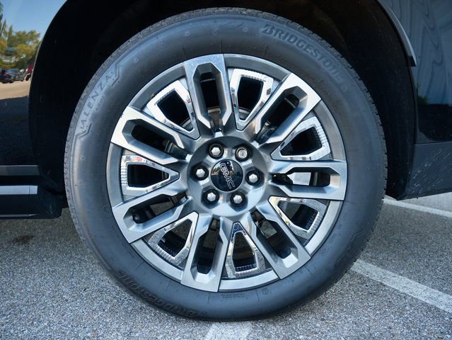 Used 2023 GMC Yukon XL Denali Ultimate image 32