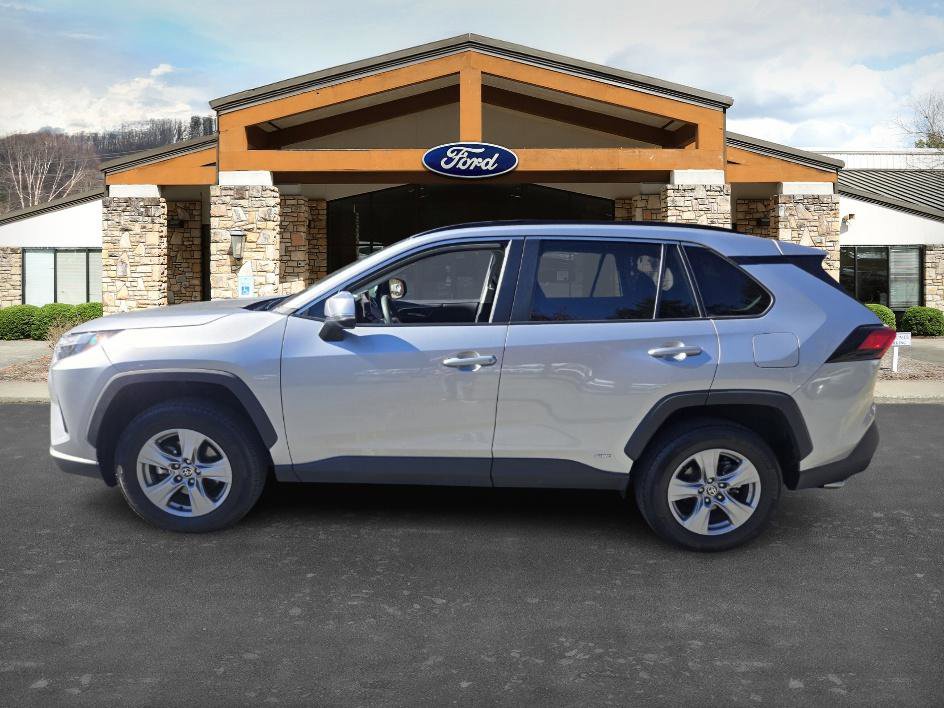 Used 2024 Toyota RAV4 XLE image 8