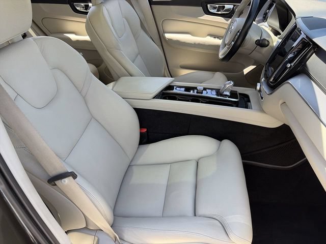 Used 2018 Volvo XC60 T8 Inscription w/ Advanced Package AWD/4WD image 11