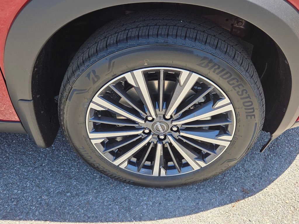 New 2026 Nissan Pathfinder Platinum AWD/4WD image 14