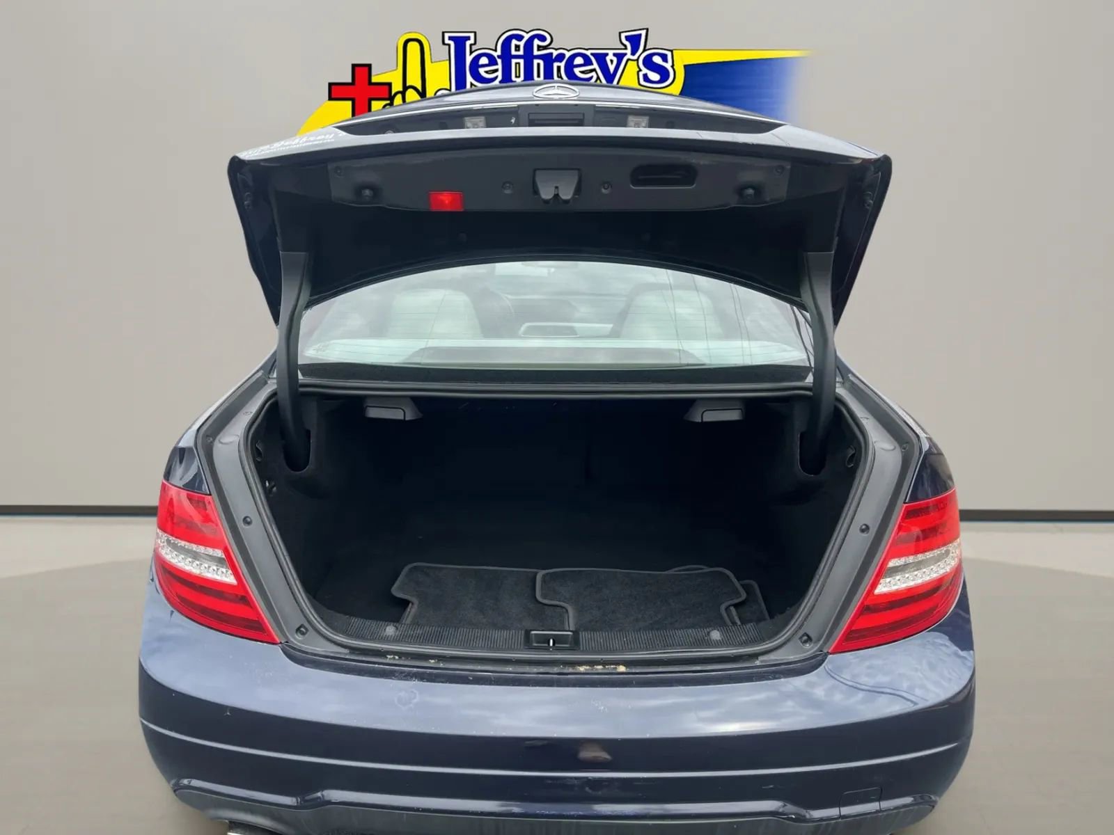 Used 2013 Mercedes-Benz C 250 Coupe image 10