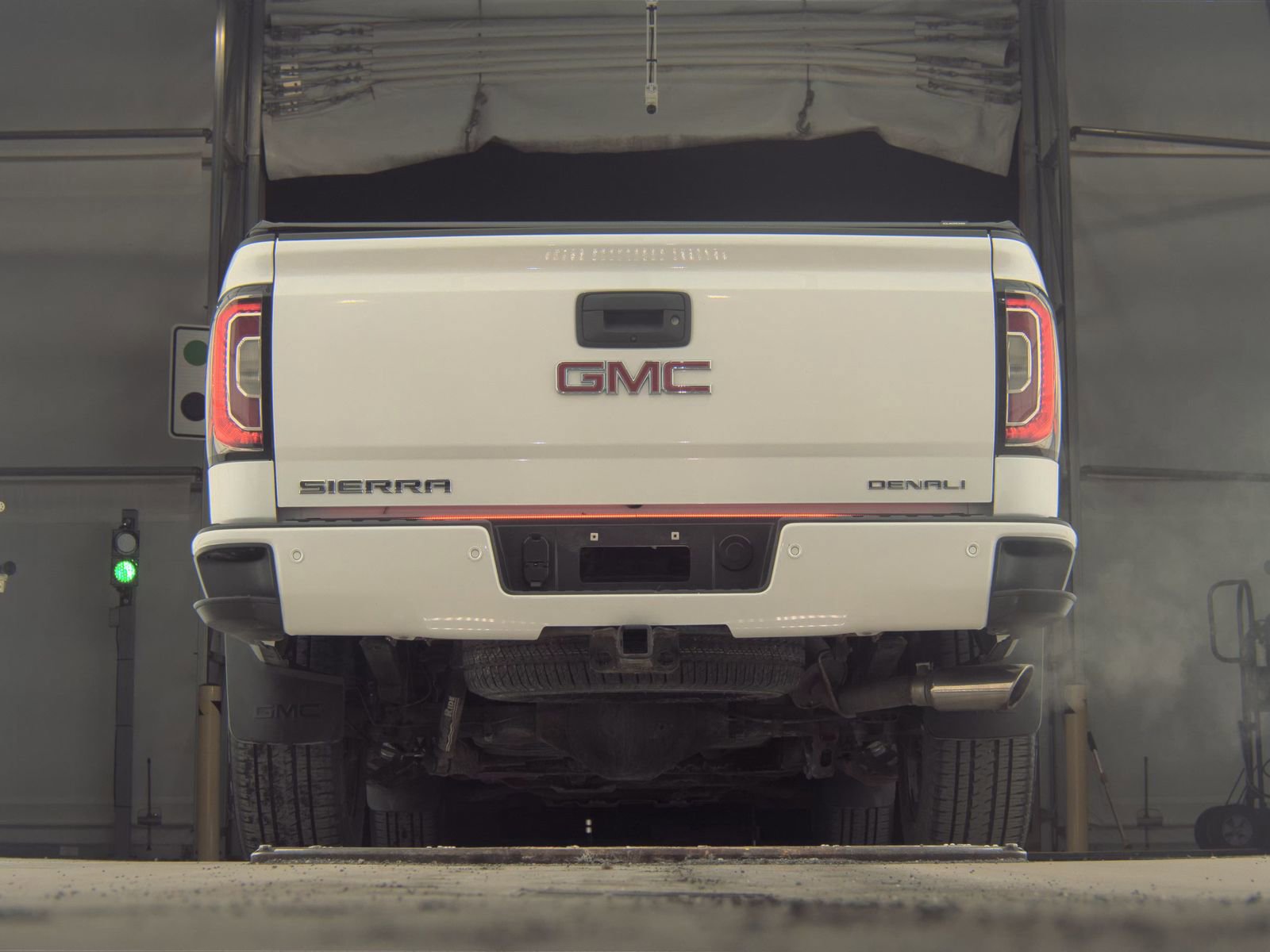 Used 2018 GMC Sierra 1500 Denali w/ LPO, Protection Package image 7