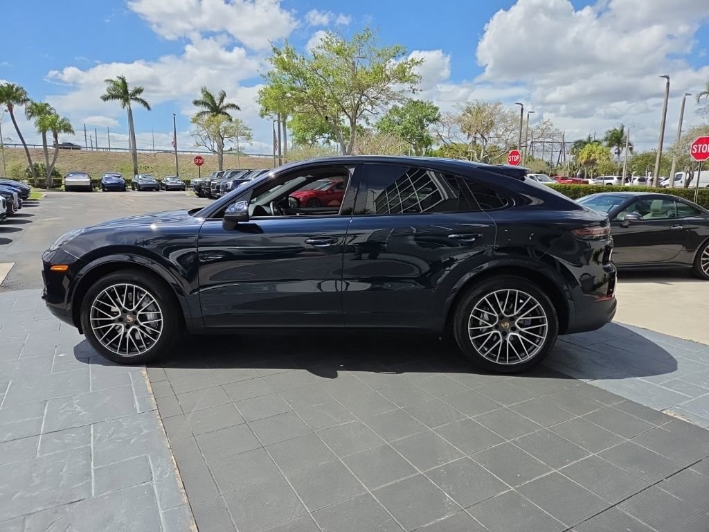 Used 2021 Porsche Cayenne Coupe image 14