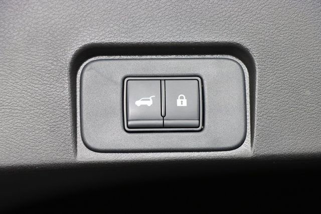 Used 2024 Nissan Rogue SL w/ SL Premium Package image 44