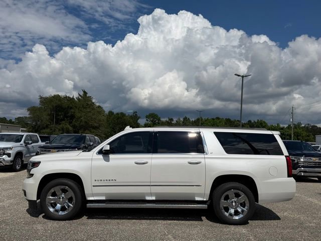 Used 2017 Chevrolet Suburban LT w/ LT Signature Package AWD/4WD image 4