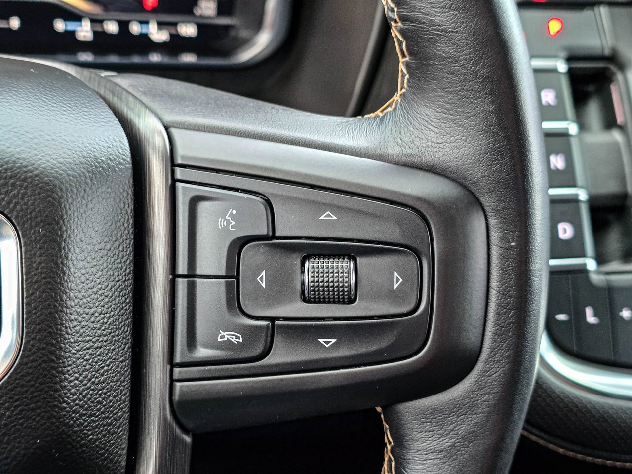 Used 2022 GMC Yukon AT4 w/ Max Trailering Package image 23