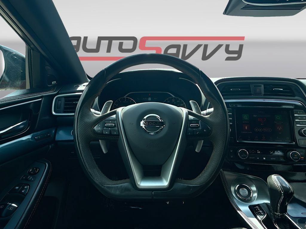 Used 2022 Nissan Maxima SR w/ Sport Mat Group FWD image 11