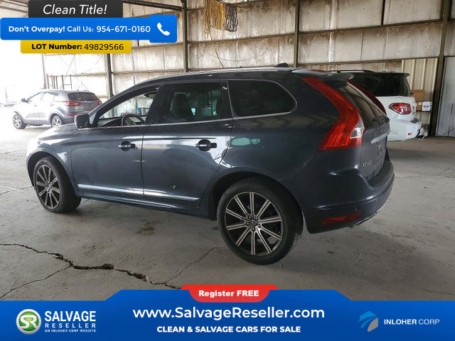 Used 2016 Volvo XC60 T6 w/ Proximity Package FWD image 3