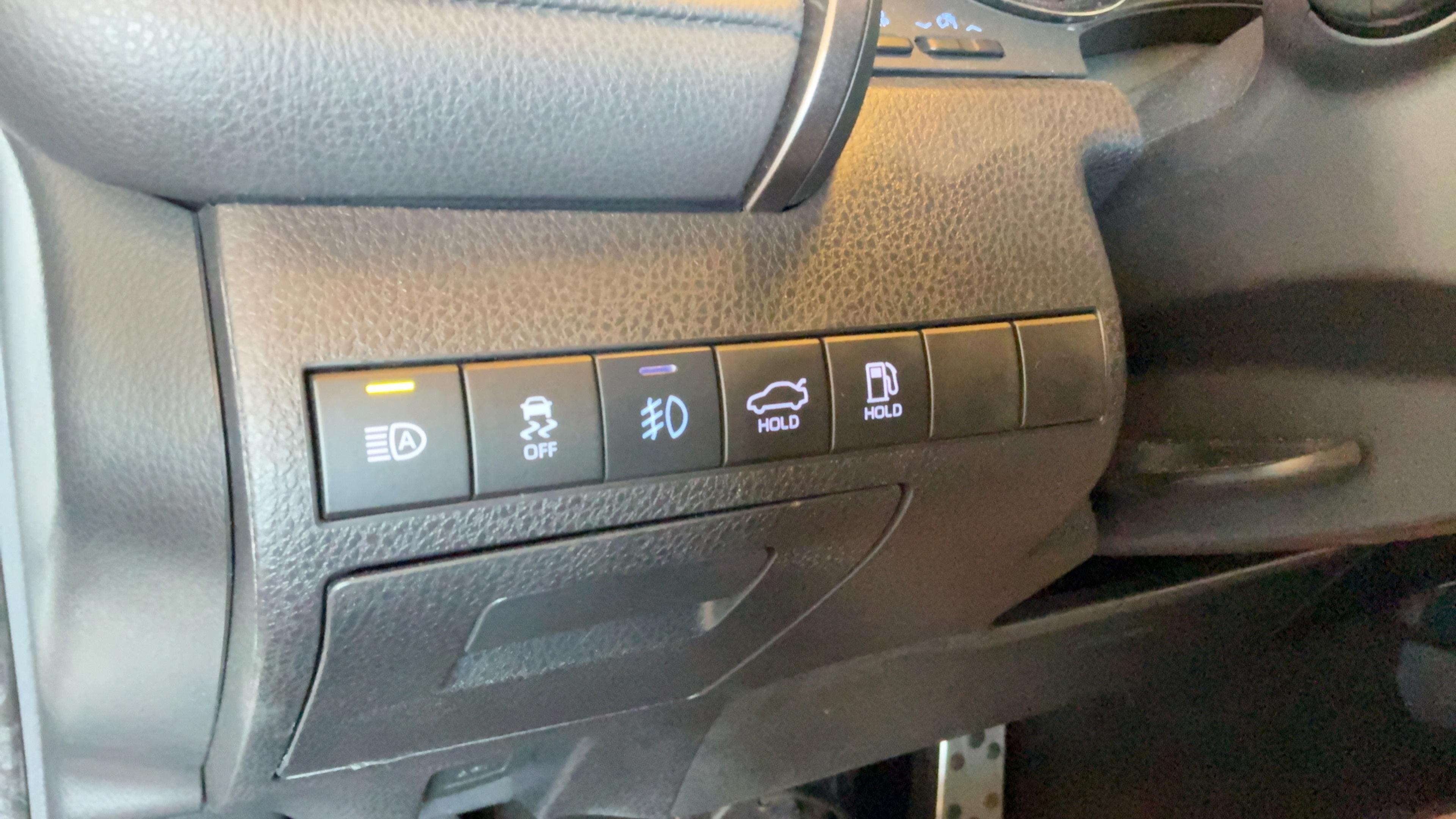 Used 2020 Toyota Camry XSE FWD image 17