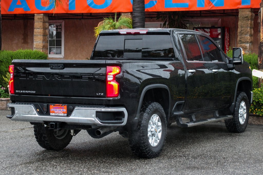 Used 2024 Chevrolet Silverado 2500 LTZ w/ LTZ Convenience Package image 9