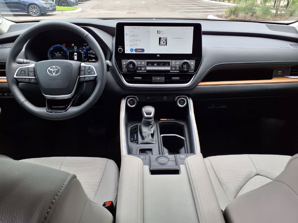 Used 2026 Toyota Grand Highlander AWD Hybrid image 20