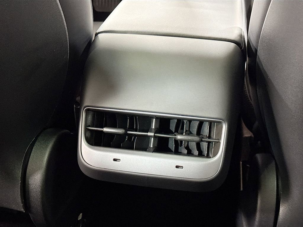 Used 2023 Tesla Model 3 Standard Range image 27