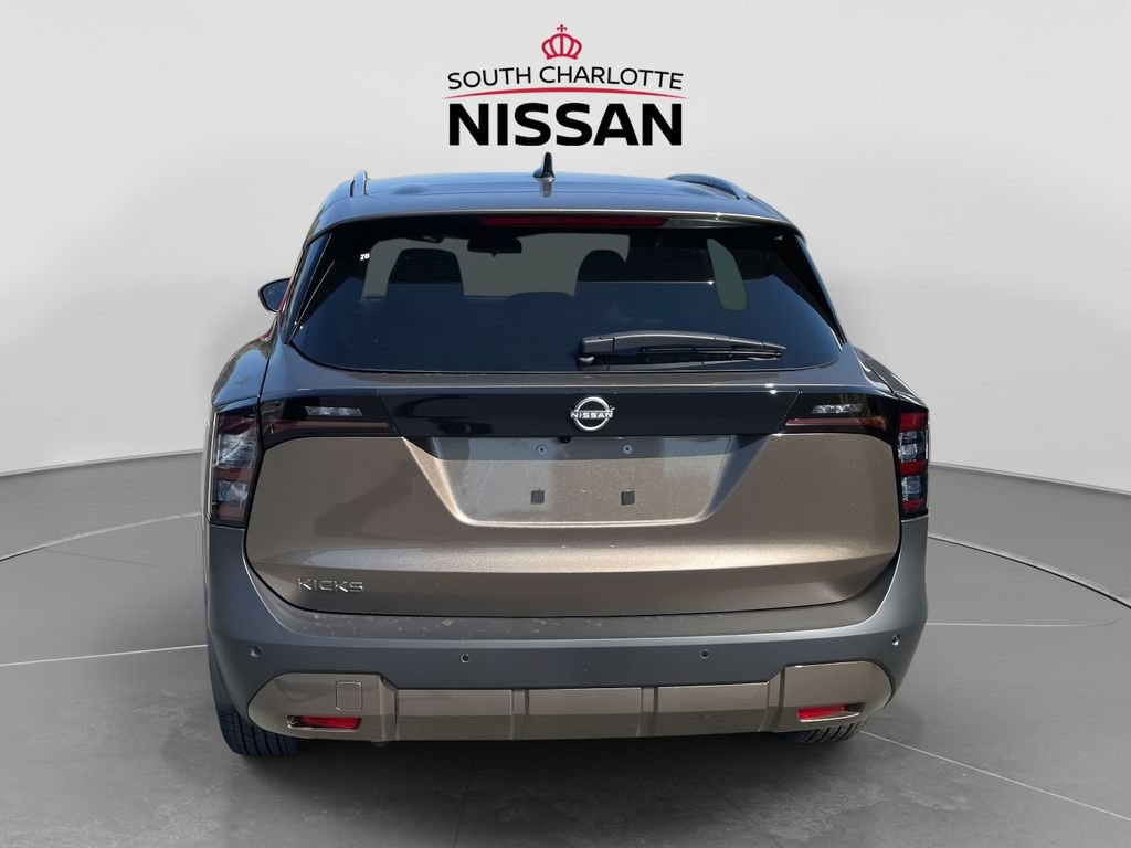 New 2027 Nissan Kicks SR w/ Cold Weather Package FWD image 5