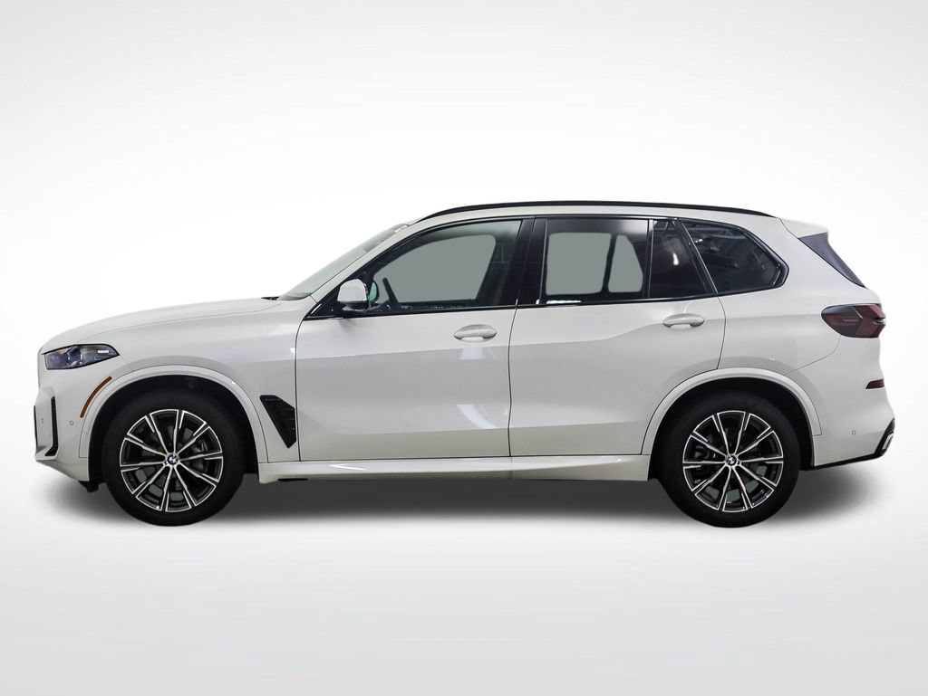 Certified 2026 BMW X5 xDrive40i w/ M Sport Package AWD/4WD image 2