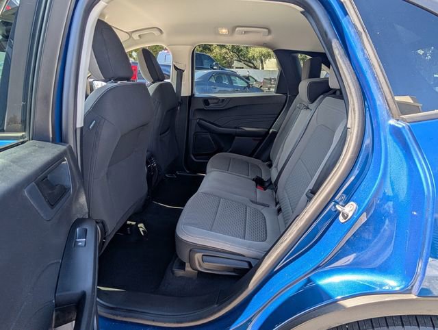 Used 2022 Ford Escape SE w/ SE Sport Appearance Package image 9