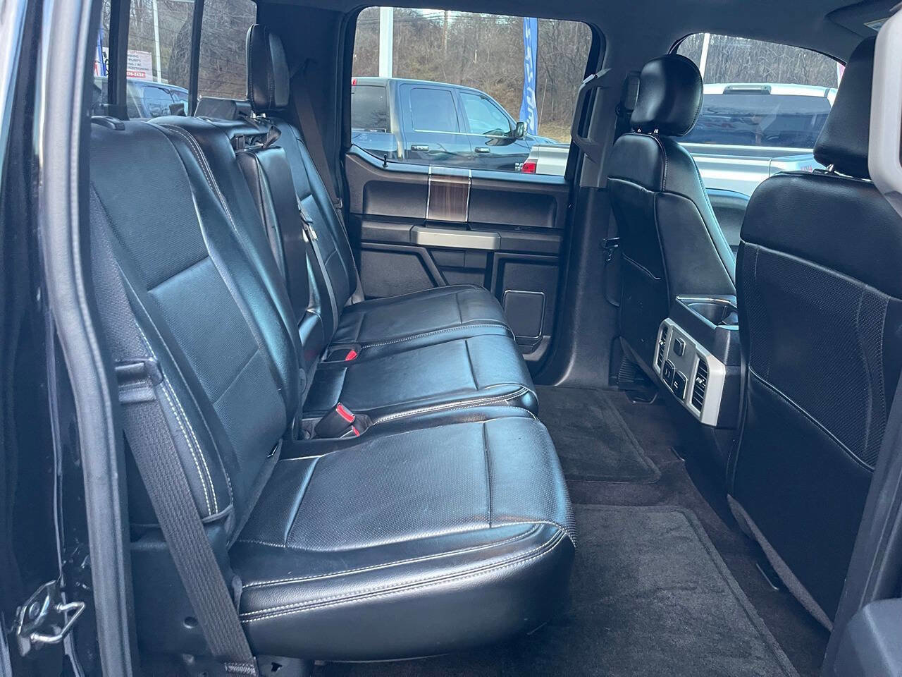 Used 2017 Ford F150 Lariat image 29