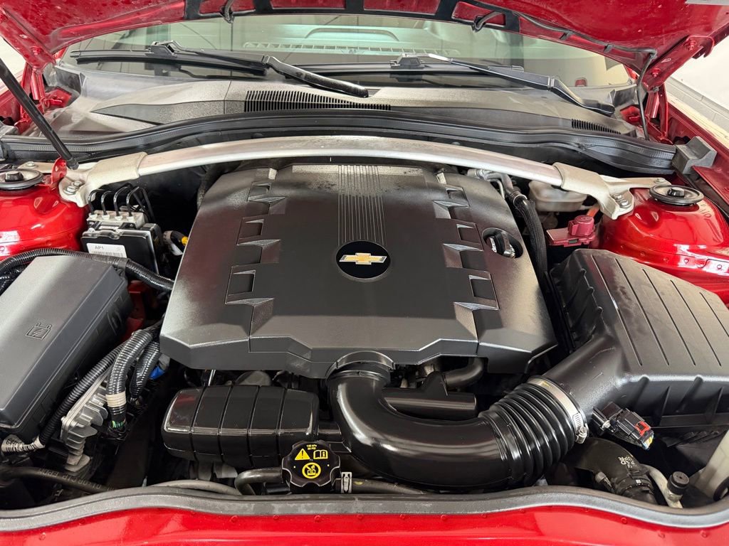Used 2015 Chevrolet Camaro LT image 7