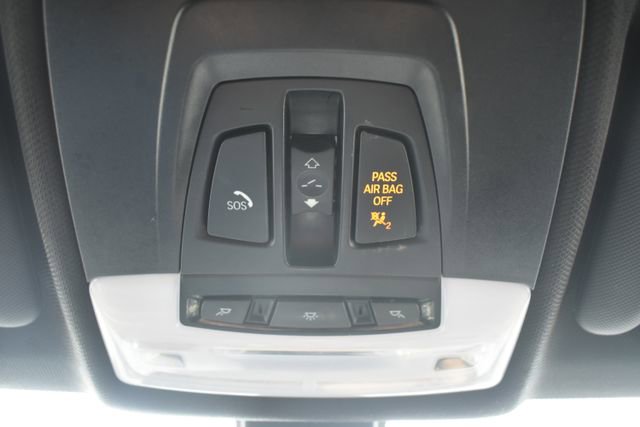 Used 2017 BMW 330i xDrive Sedan image 35