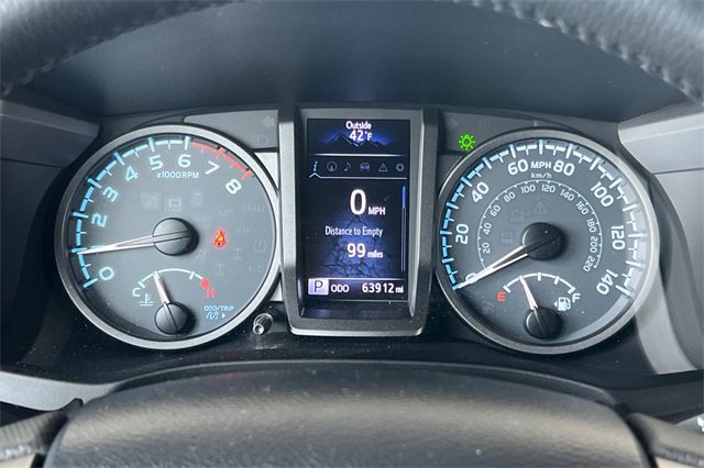 Used 2017 Toyota Tacoma TRD Sport image 32