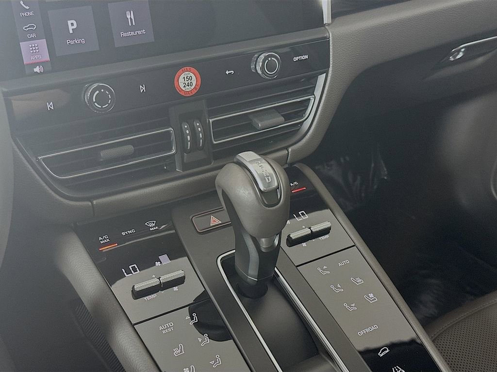 New 2026 Porsche Macan Turbo AWD/4WD image 18