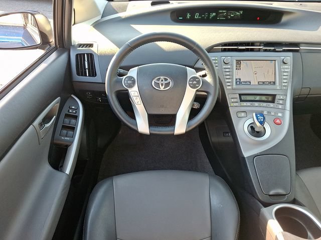 Used 2013 Toyota Prius Four w/ Deluxe Solar Roof Pkg FWD image 11