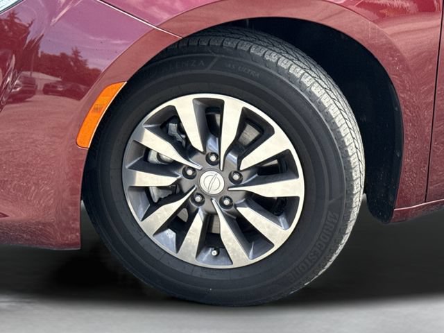 Used 2019 Chrysler Pacifica Touring-L Plus FWD image 48