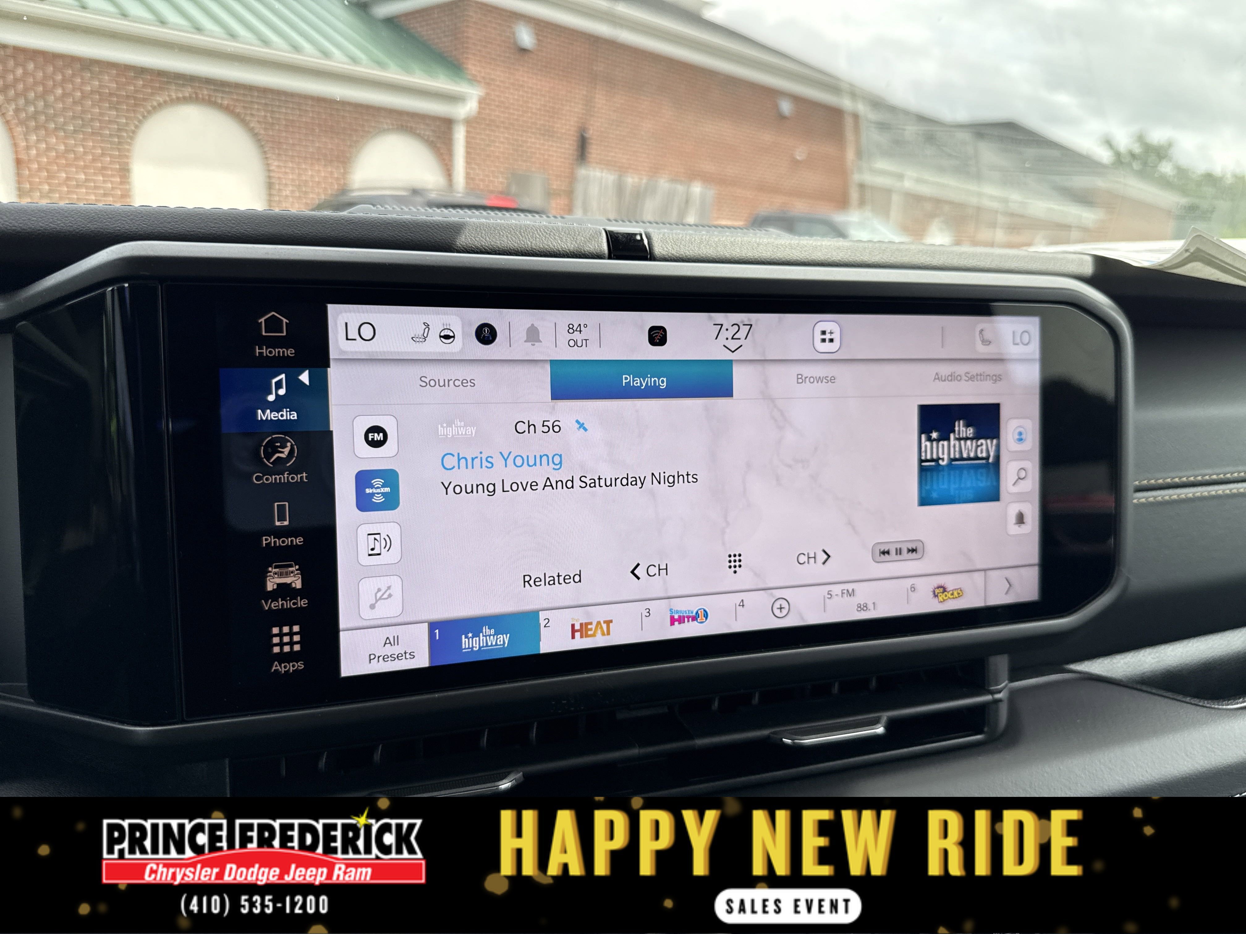 New 2025 Jeep Gladiator High Tide image 24