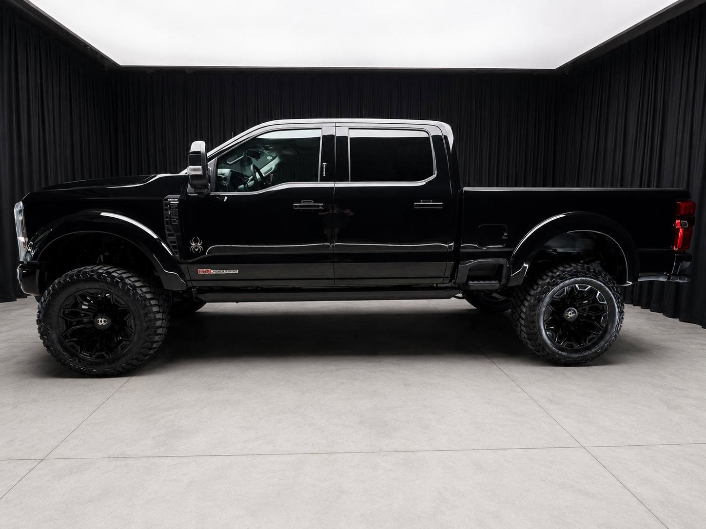 Used 2026 Ford F250 Lariat w/ Black Appearance Package AWD/4WD image 6
