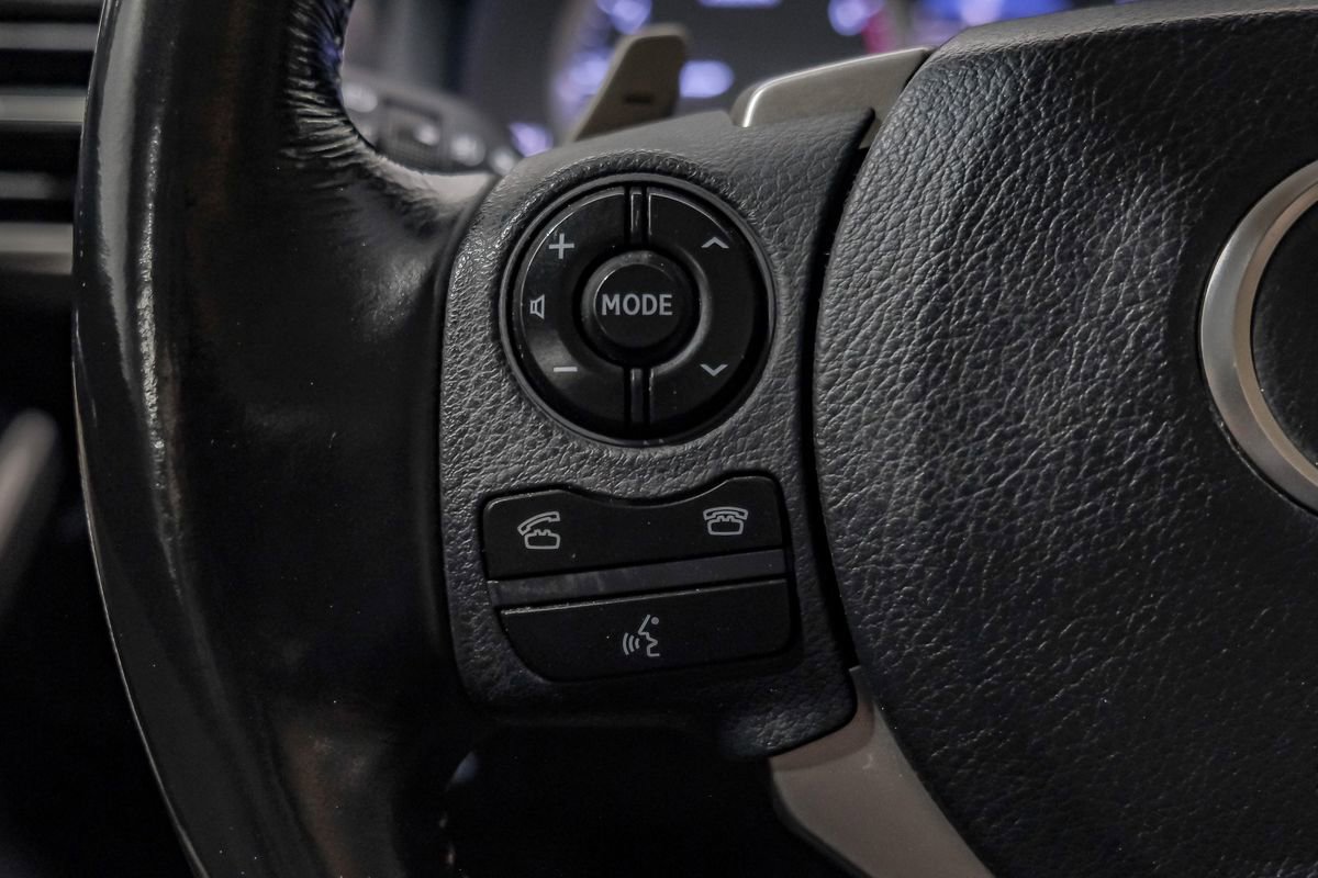 Used 2016 Lexus IS 200t RWD image 12