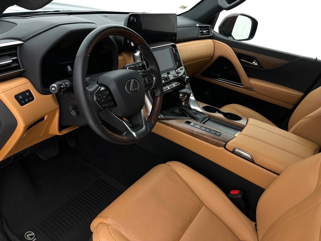 Used 2024 Lexus LX 600 4WD w/ Appearance Package image 12