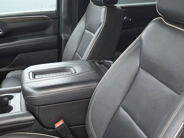 Used 2023 Chevrolet Suburban Premier image 22