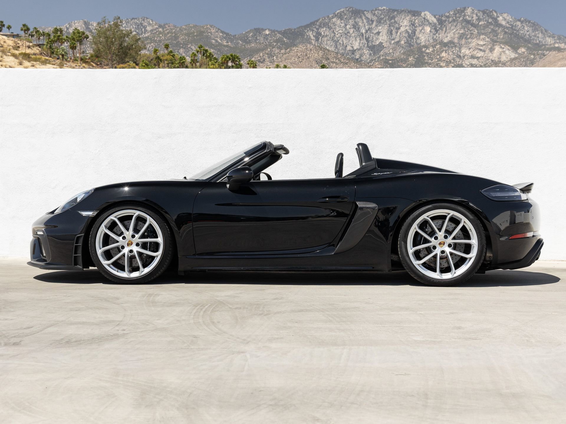 Certified 2022 Porsche 718 Boxster Spyder RWD image 2