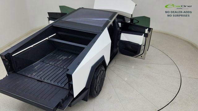 Used 2024 Tesla Cybertruck AWD Crew Cab image 83