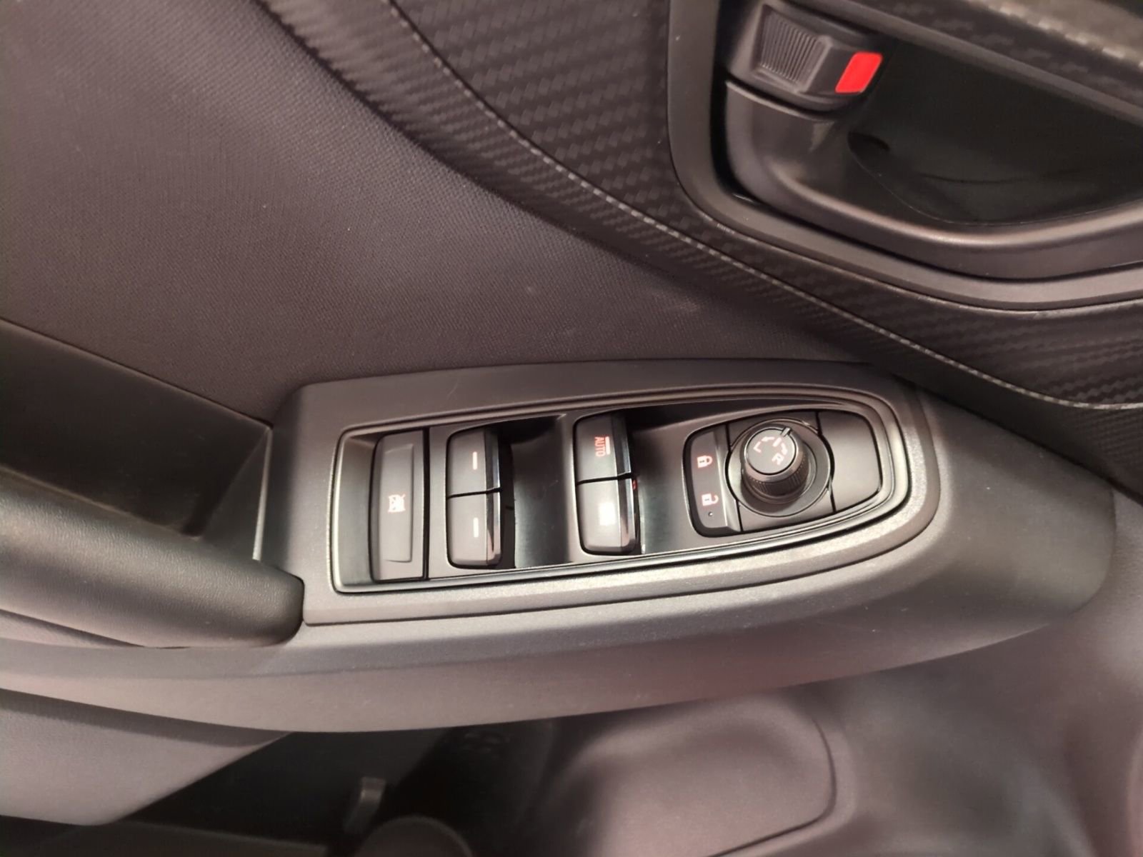 Used 2019 Subaru Crosstrek 2.0i Premium image 17